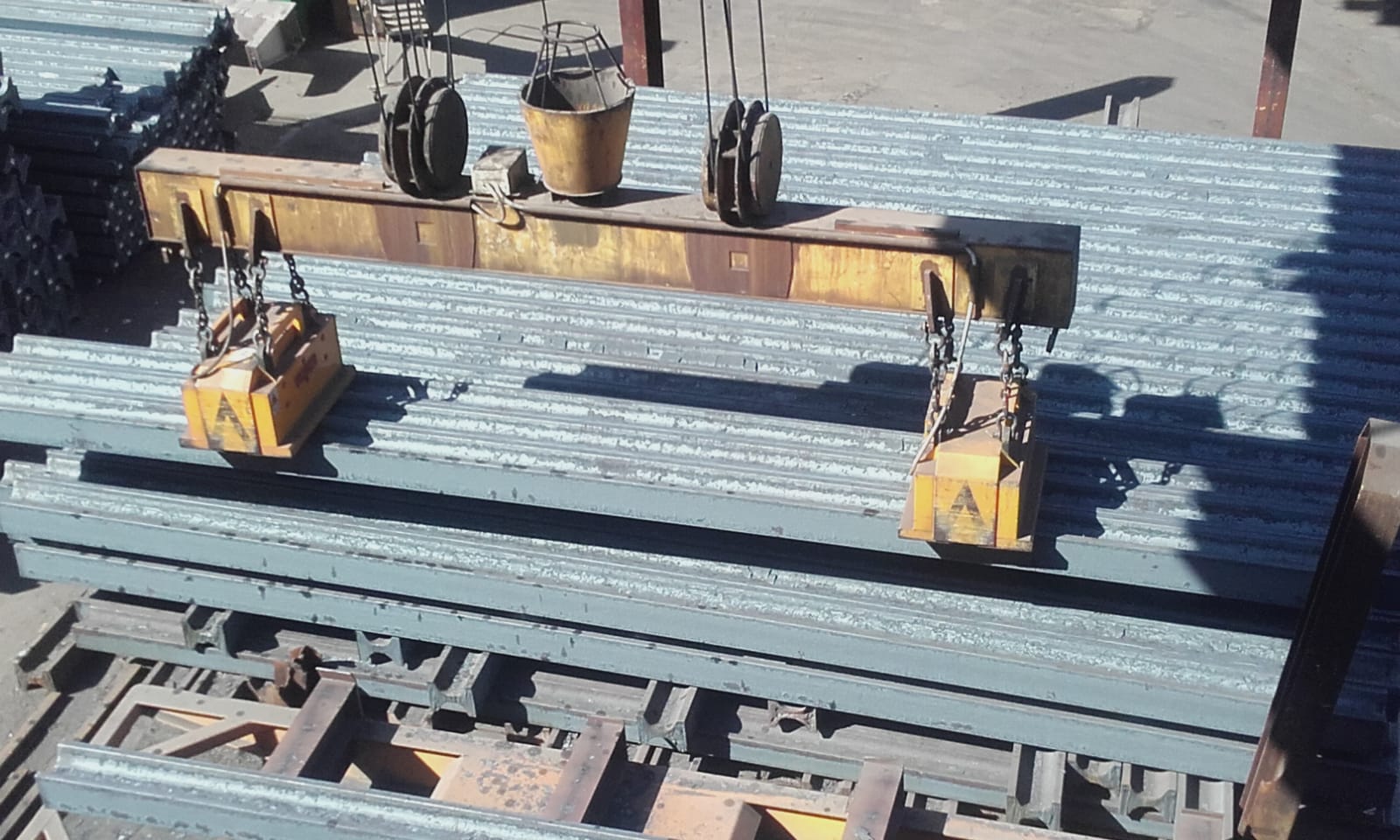 Equipos de elevacin magntica de beam blanks