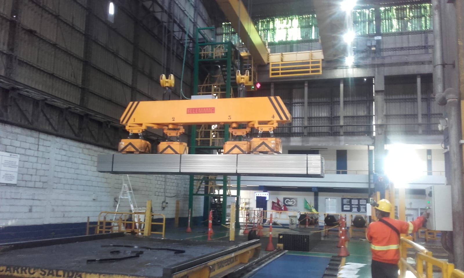 electroimanes para manipulacin de paquetes de tubos a un importante grupo siderrgico en Per